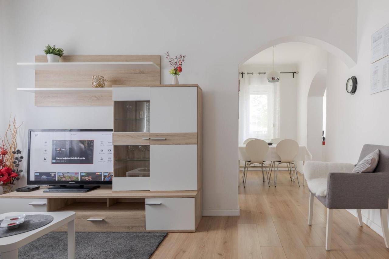 Lisinski Apartment With Private Parking 자그레브 외부 사진